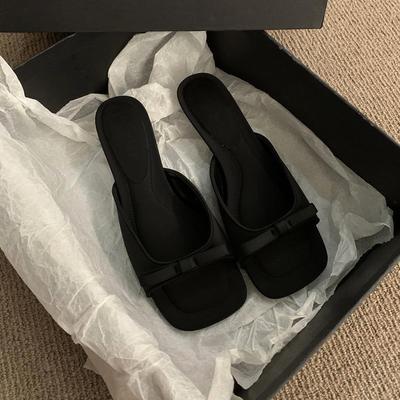 Sommer Nische Outdoor-Bekleidung Mode Schleife High-Heel Slipper Damen Französische kleine Sandalen Mules Halbschuhe Sandalen Stiletto