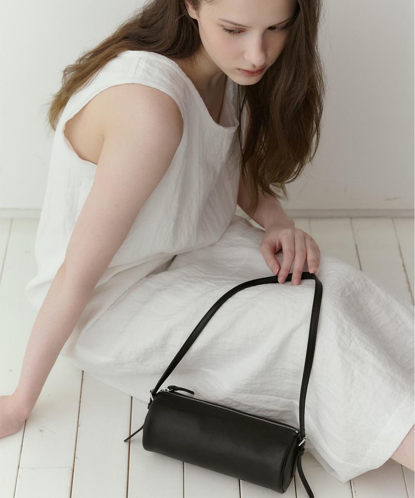 Pres De Moi Rie Bag (Black)