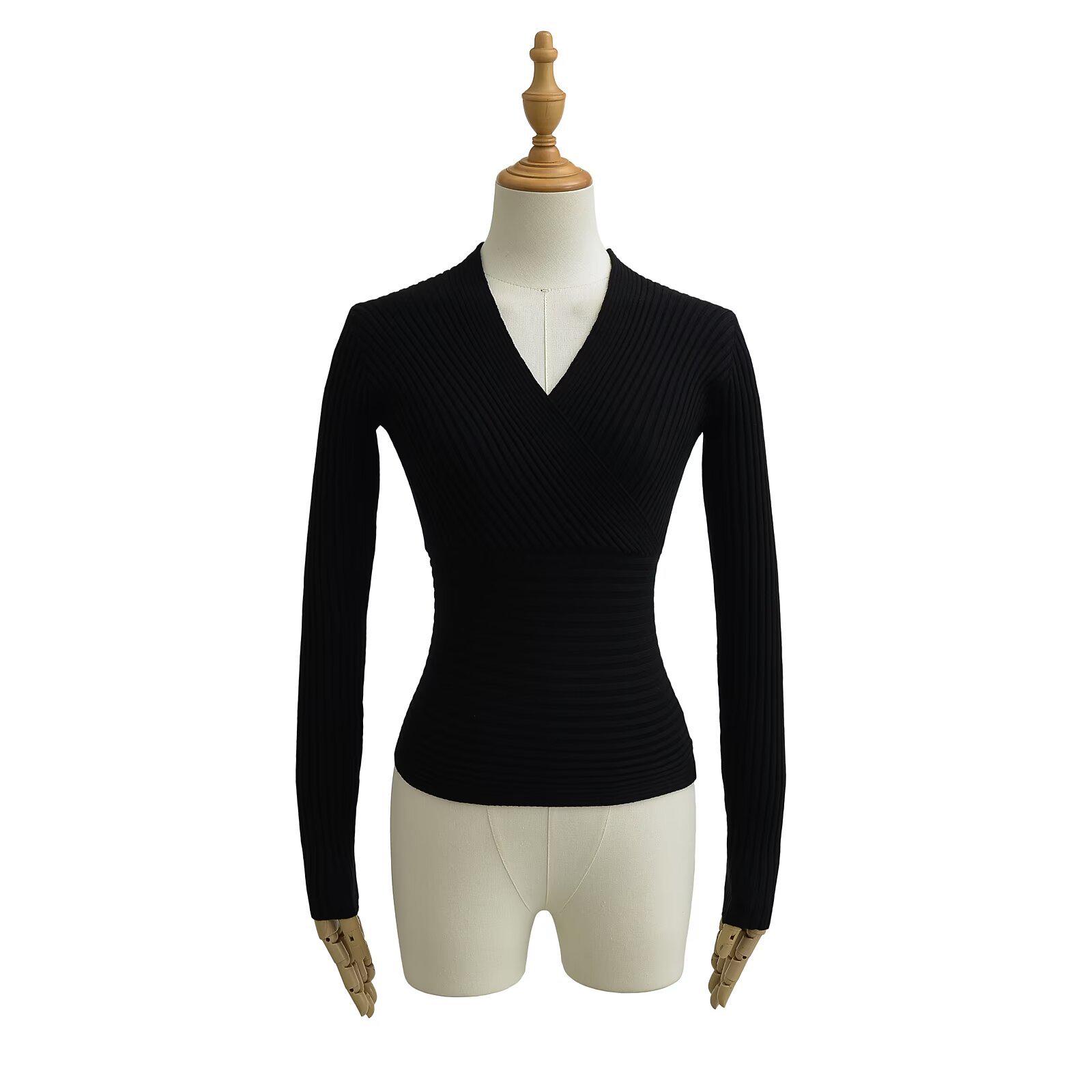 

Весна 2025 Женский сексуальный вязаный топ в рубчик с глубоким V-вырезом, подчеркивающий талию Small