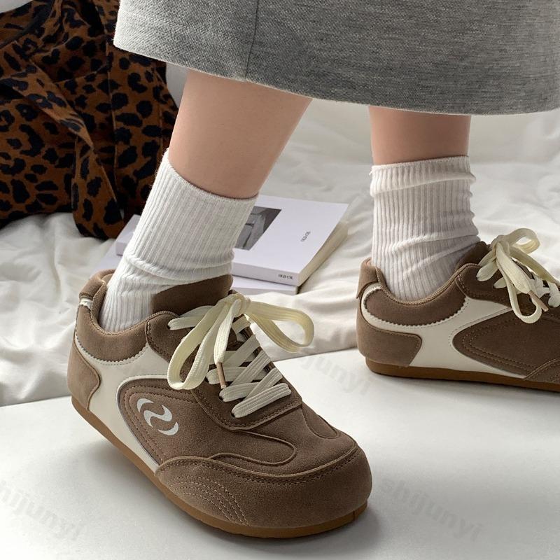 Fashion Breathable Comfortable Low Top Casual Shoes Foe Women 2025 Autumn New Niche Retro Style Versatile Non Slip Lace Up Flat Sneakers