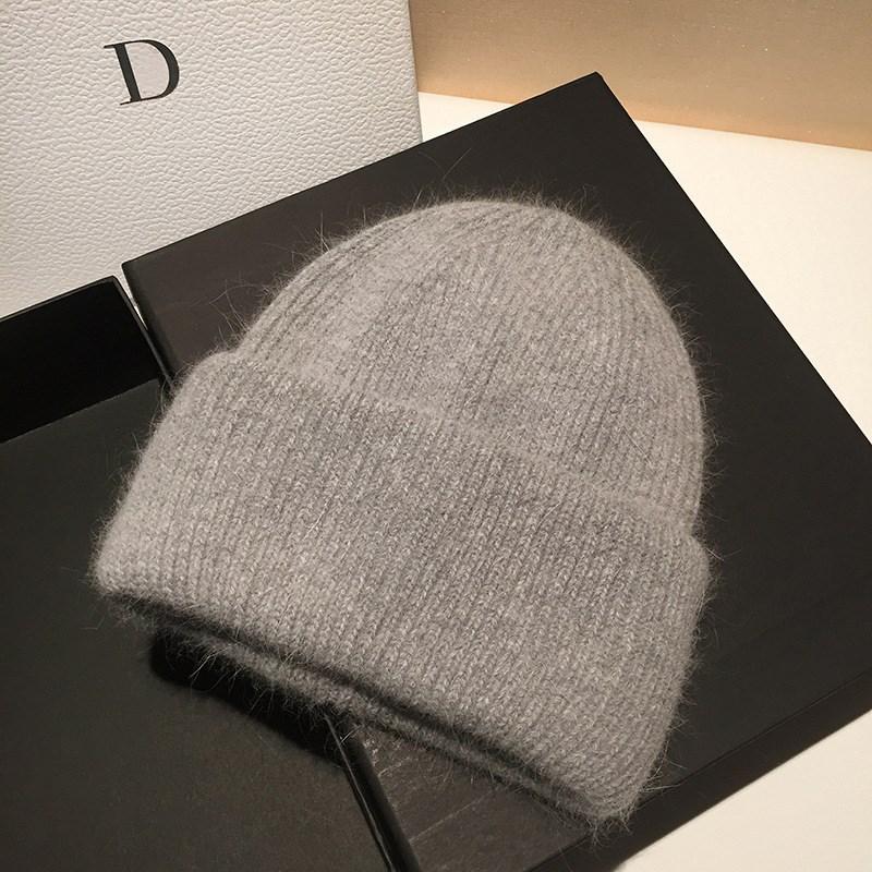 Soft Sticky Rabbit Fur Knitted Woolen Hat for Women In Winter Solid Color Warm Cover Head Showing Small Face Hats & Caps (women’s)