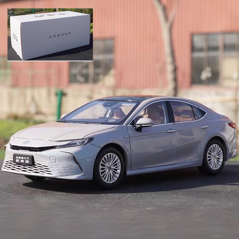 YVAZ6 1/18 TOYOTA Camry Alloy Car Model Diecast Metal Vehicles Car Model Miniature Scale High Simulation Collection Childrens Toy Gift