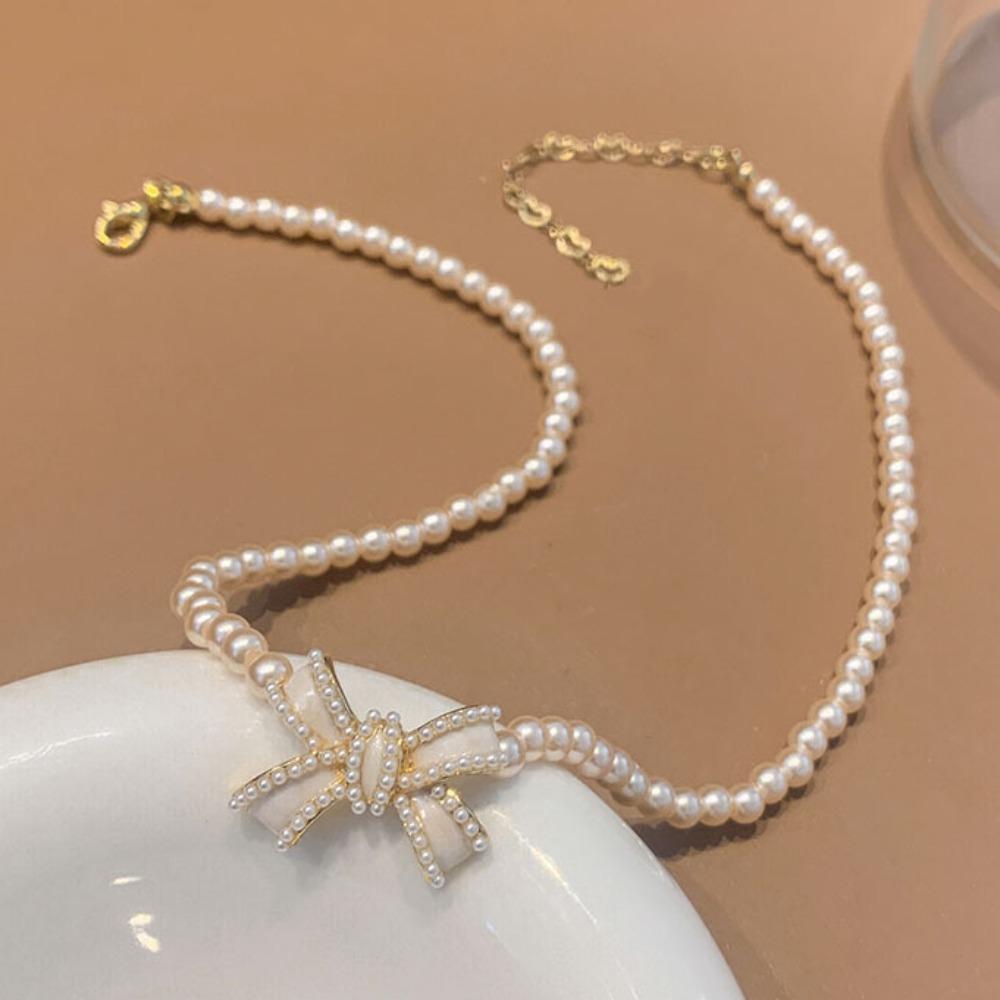 Pearl Necklace Female Baroque Korean Temperament Short Collarbone Chain Bow Neck Chain Internet Celebrity French Retro Bride