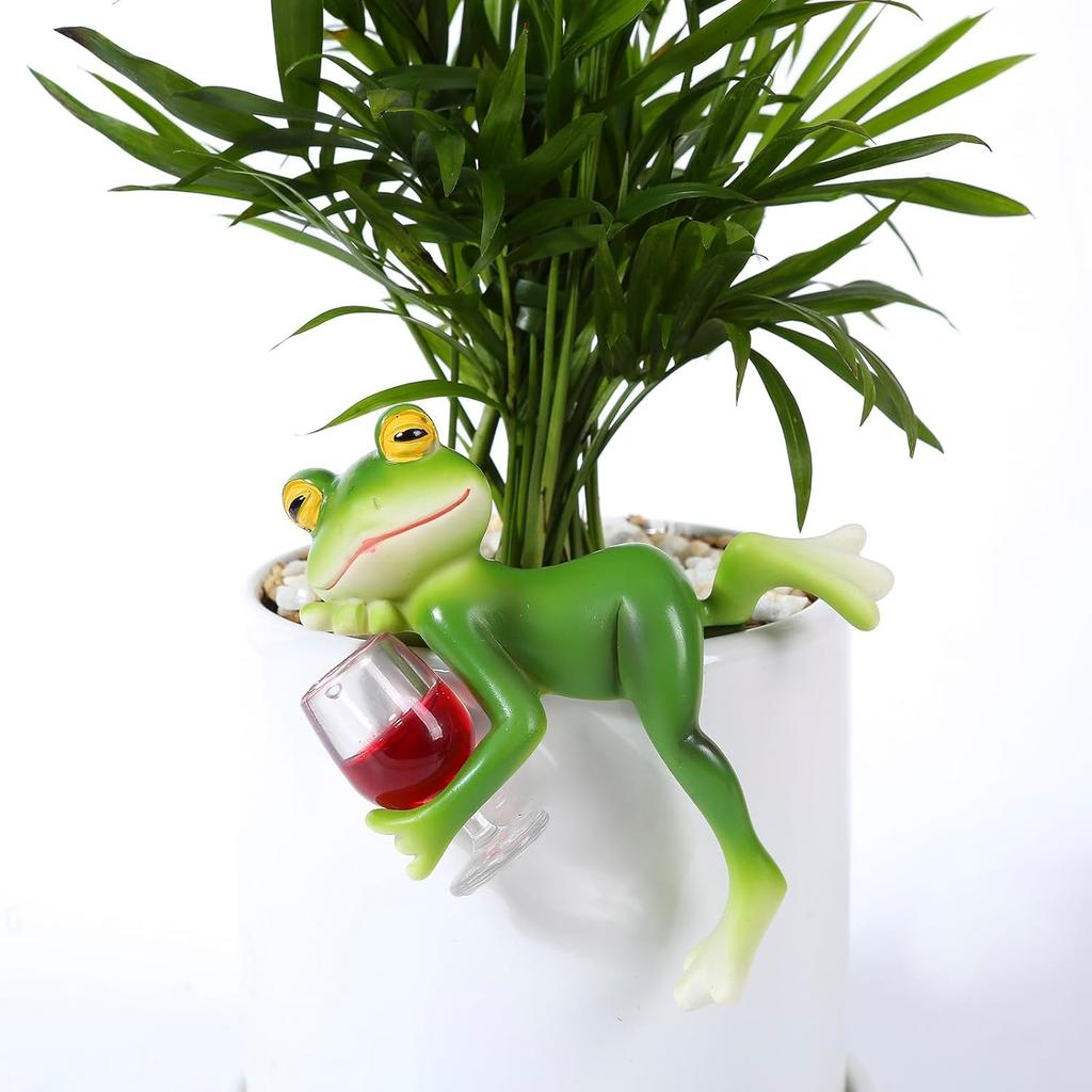 Miniature Frog Figurines Plant Decorations for Pots, Funny Frog Garden Decor Outdoor Gifts Women Frog Statue Planter Huggerfor Flower 3.94"x2.12"x3.94