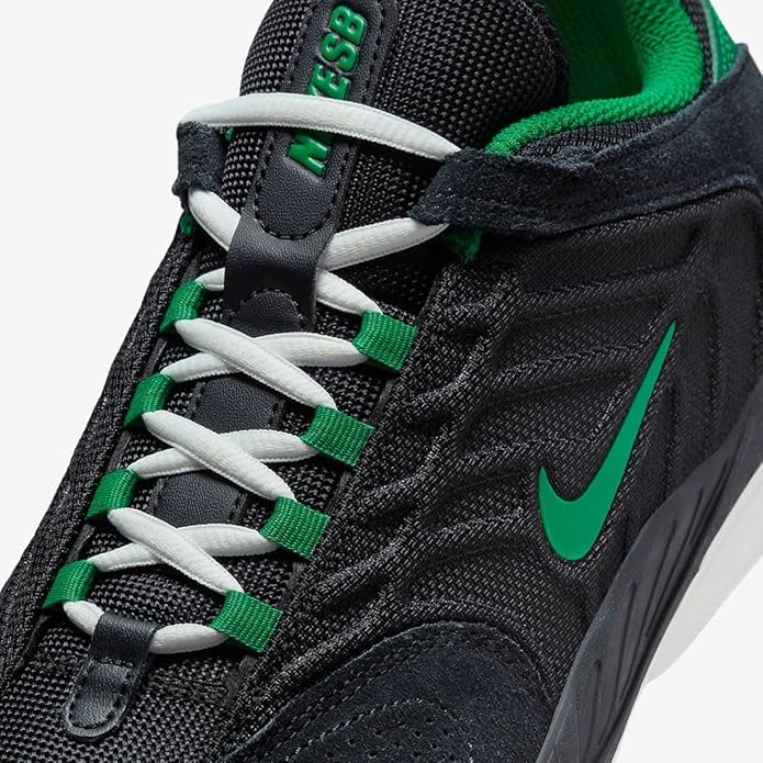 Nike SB Vertebrae Size FD4691-003, Black/Black/Summit White/Malachite, 24.5cm