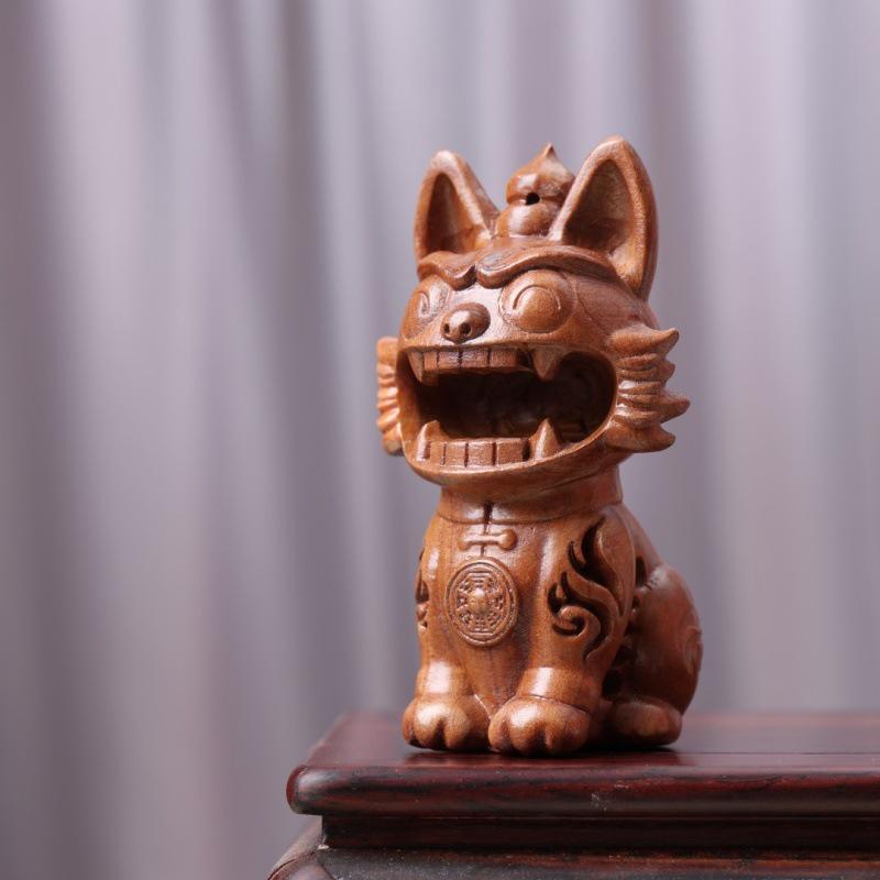 Lightning-Struck Jujube Wood Handcraft – Stress-Relief Wooden Carving with Natural Wood Handle