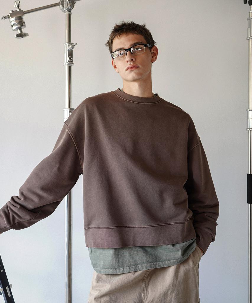 EZKATON Crop Pigment Sweatshirt Mud Brown Kjmt6899