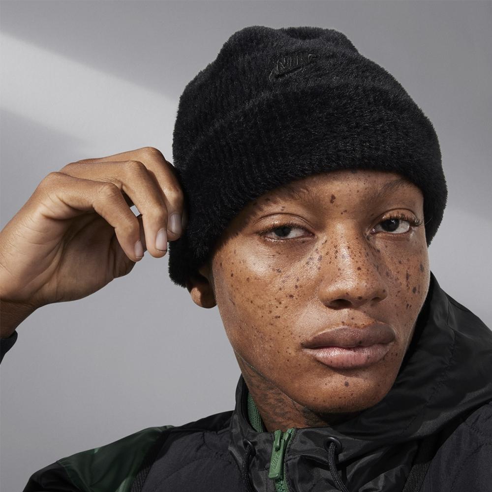 

Шапка Nike U Nike Peak Fj8688 010 FREE