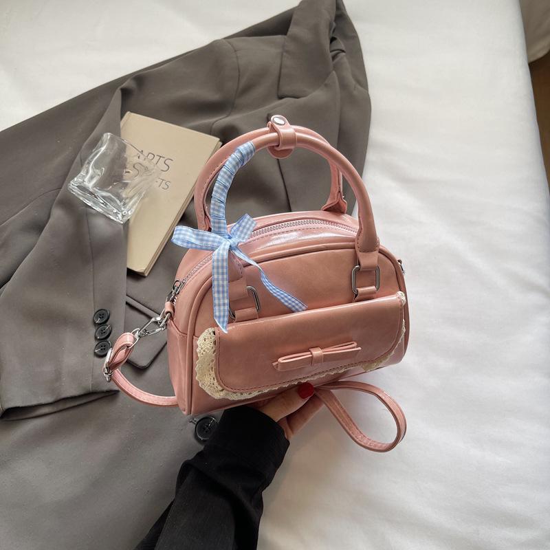 

Женская сумка для боулинга в корейском стиле: Трендовая летняя сумка 2025 года, универсальная сумка через плечо и кроссбоди для повседневных поездок