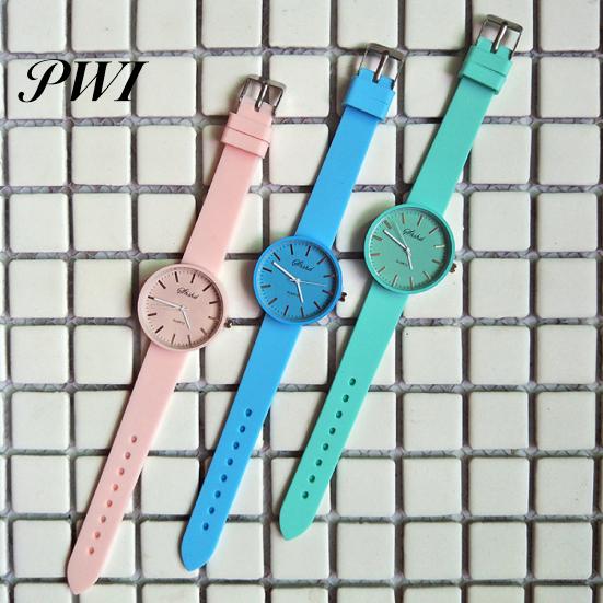 Silicone Band Watch Quartz Jelly Colorful Wristwatch Sport Stylish Analog Display Small Unisex Comfortable for School Dress