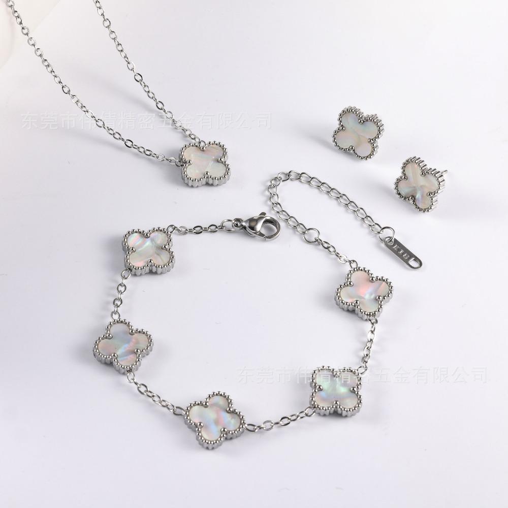 Women's and Girls' Four-leaf Clover Three-piece Set Colorfast Necklace Bracelet Earrings Jewelry