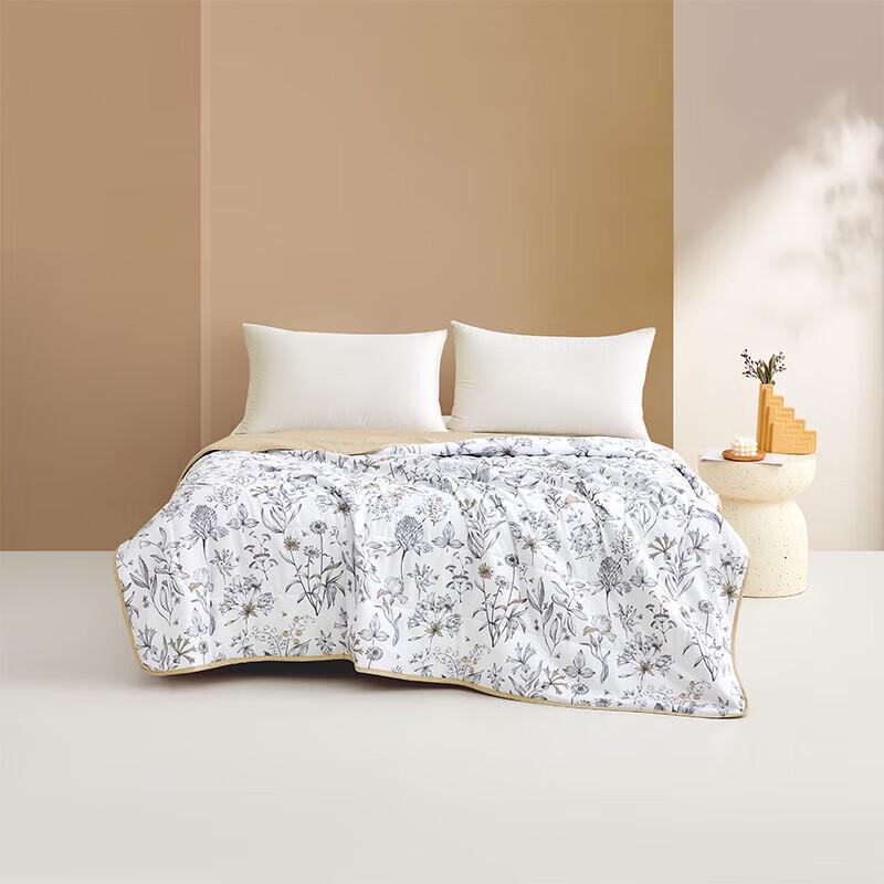 LOVO Flowering Summer Quilt