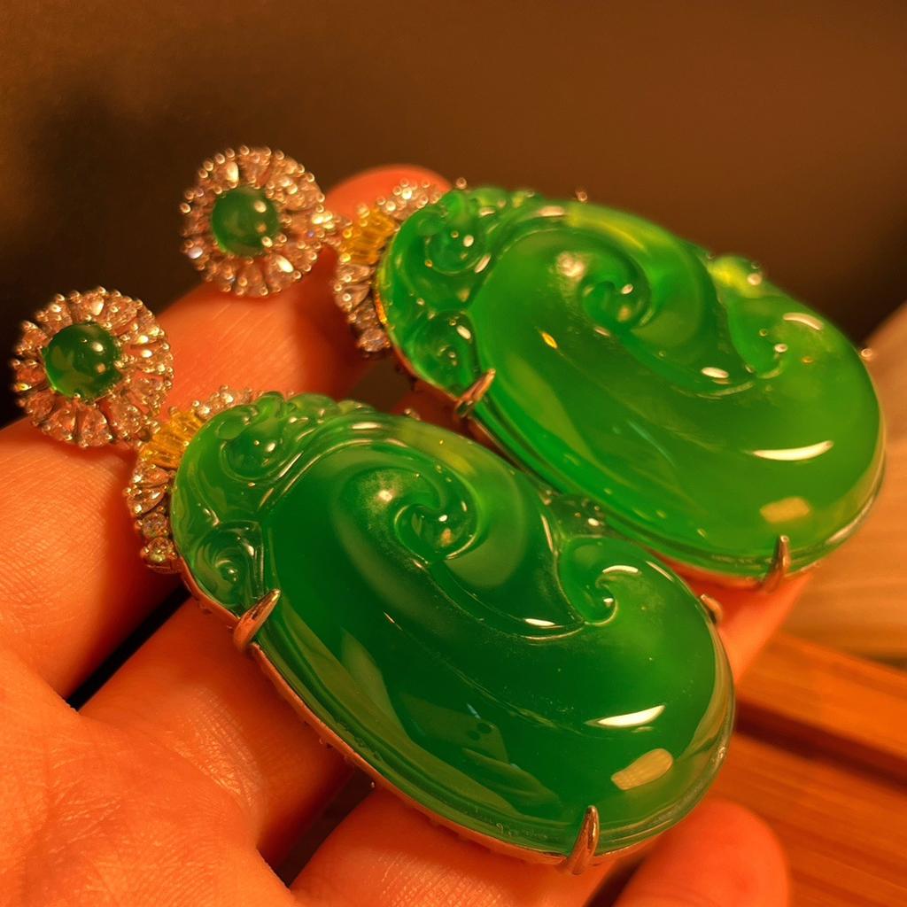 Full Green Yang Green Natural Agate Green Chalcedony Pendant Female Opening Slightly Inlaid, Real Shot Fidelity