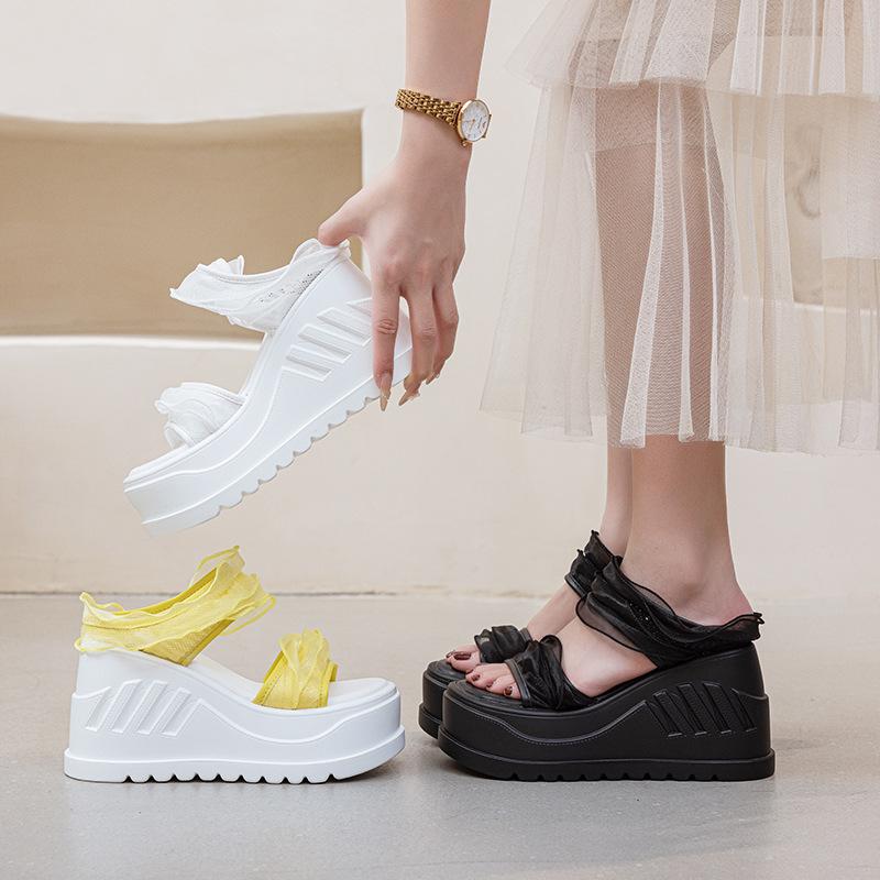 Summer thick-soled fungus lace sandals 2025 new women's open-toed cool slippers simple solid color slippers