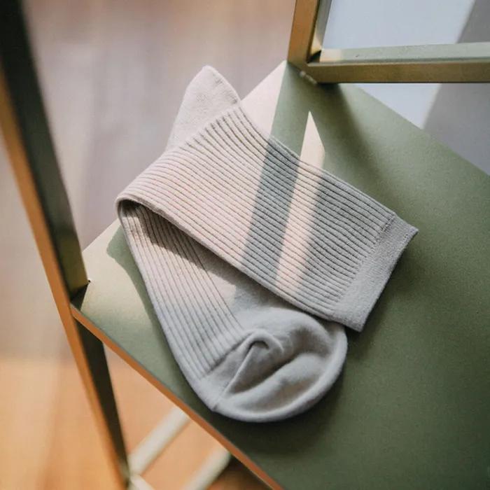 momo 8-Color Plain Ribbed Mid-Length Socks