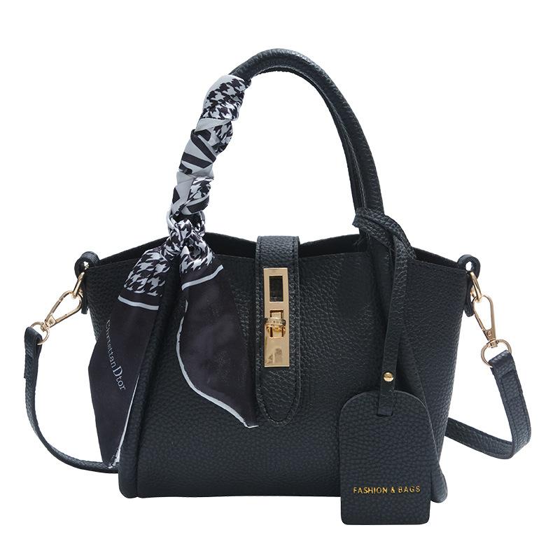 Premium sense retro small bag women's 2025 new spring and summer versatile messenger bag fashion super fire portable bucket bag