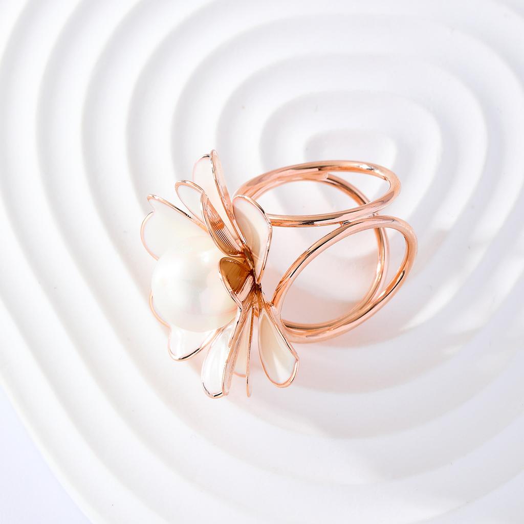 Senior Brooches Flower Leaf Brooch Pins for Women Suit Pendant  Fashion Brooches Jewelry