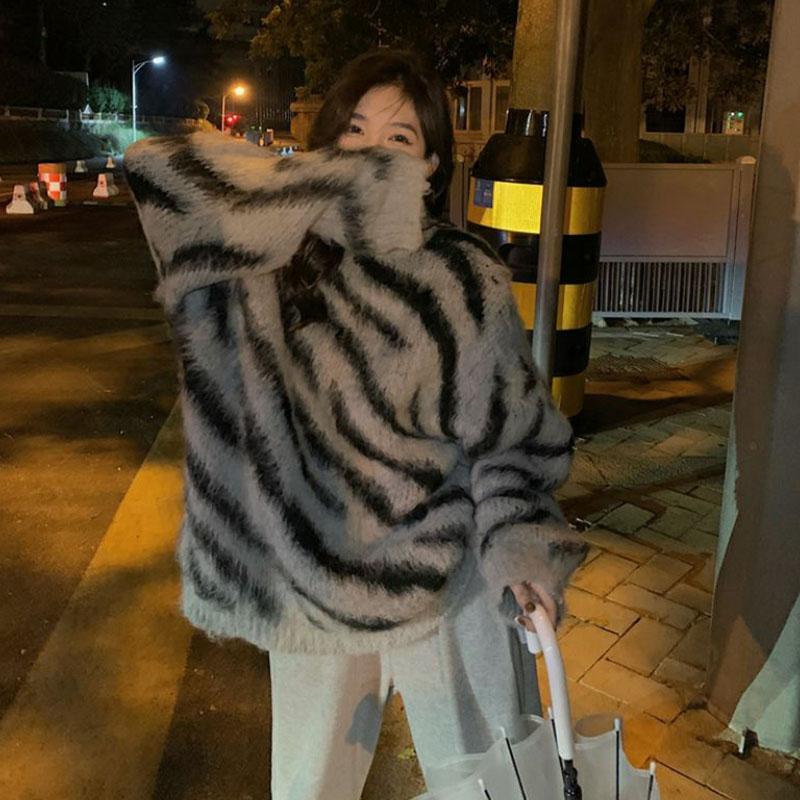 Κορεάτικο ζεστό πουλόβερ Λεοπάρ στάμπα πανωφόρι για φθινόπωρο και χειμώνα, χαλαρό, μαλακό, κολλώδες πουλόβερ μεσαίου μήκους Γυναικείο