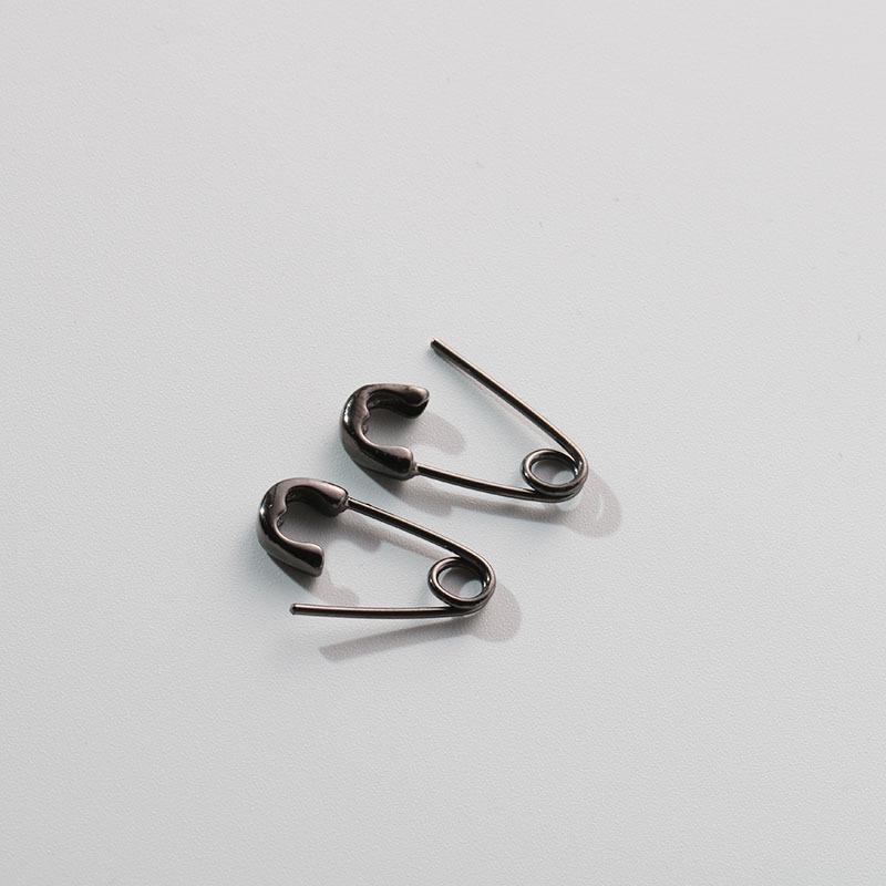 S925 Sterling Silver Minimalist Black Stud Earrings for Men & Women – Trendy, Niche Style