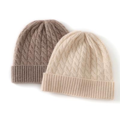 Weiche Kaschmirmütze Herbst und Winter Neuer Stil Lässige Ohrenschützer Bündelmütze für Damen und Herren Gedrehte Mode Strickmütze