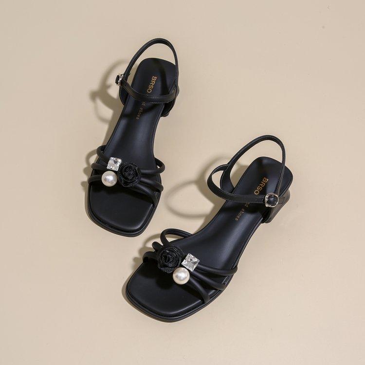

Soft leather version~ Silver pearl flower one-word sandals 2025 summer new French style with skirt cover toe sandals 33