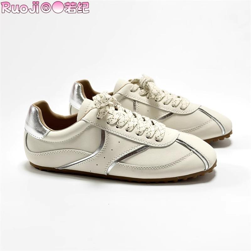 Hong Kong Style Leather Retro Forrest Gump Shoes Women's Spring Soft Sole Light Non-slip Casual Sports Running Shoes Show Feet Small German Training 