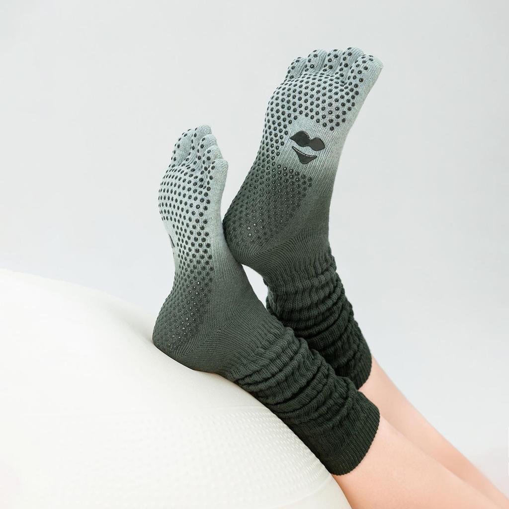 Gradient Five-Toe Non-Slip Yoga Socks - Women's Fitness & Pilates Slouch Cotton Calf Socks
