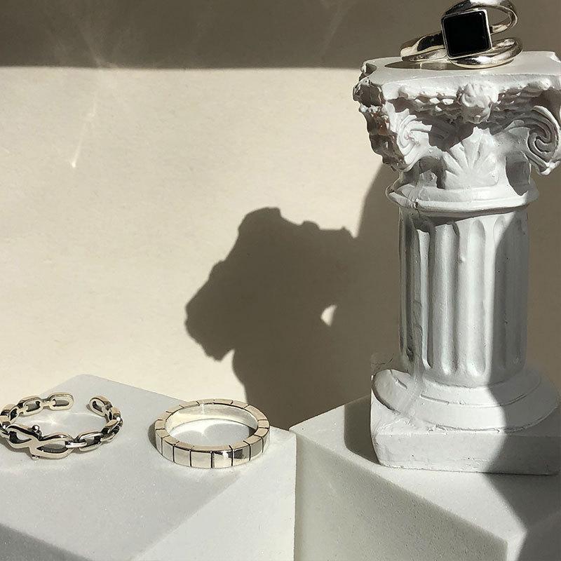 S925 Silver Glamorous Black Agate Geometric Ring Trendy And Elegant Design For Fashionable Women