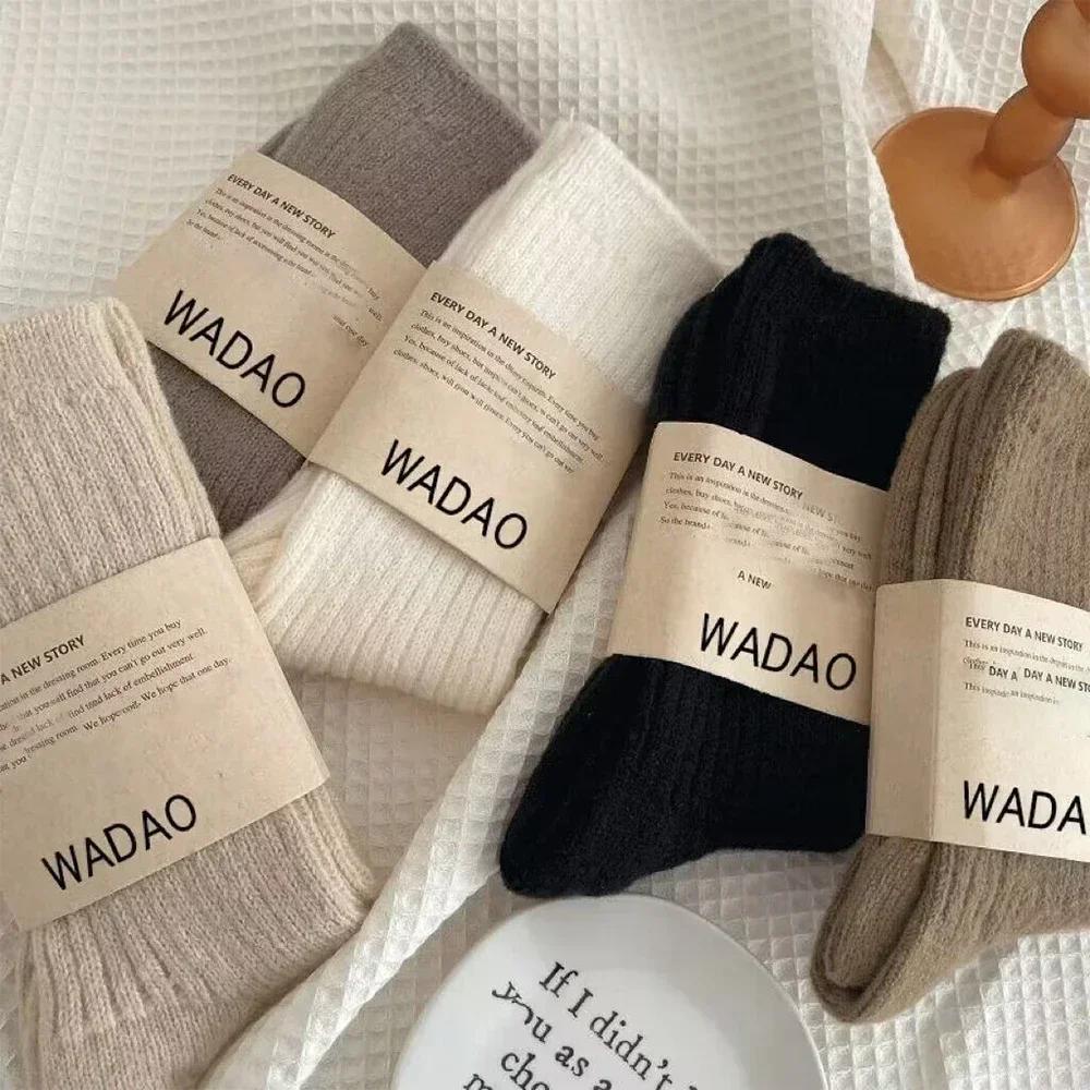 Casual Solid Long Socks Women Simple Retro Cotton Stockings Warm Plush Sleeping Snow Sox Harajuku Thermal Medium Tube Sock