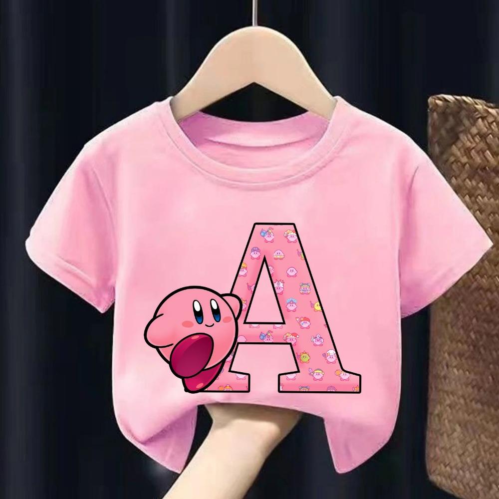 Nuova T-shirt Kirby per Bambini Anime Lettera A-Z Maglietta Top Kawaii Cartone Animato Girocollo Vestiti Bambini Rosa Manica Corta Abbigliamento Regalo