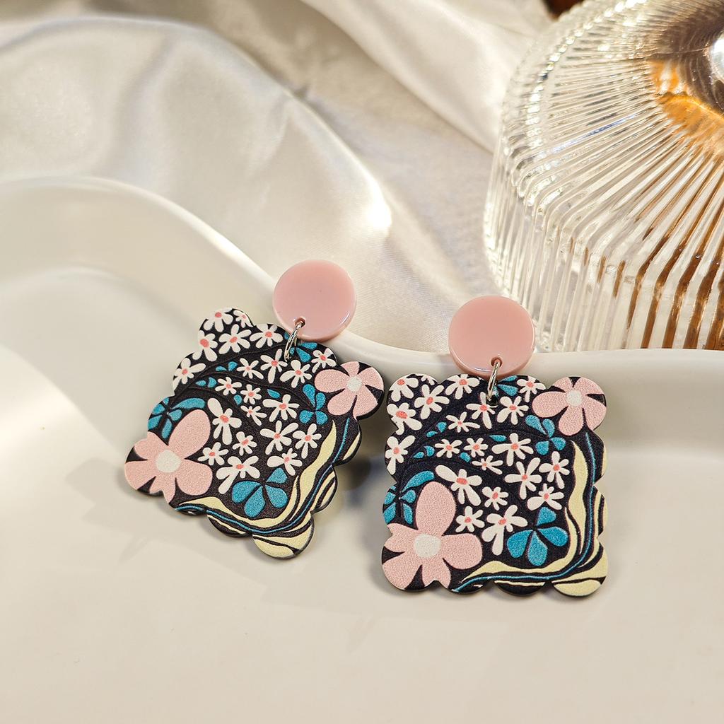Boho Style Vintage Flower Earrings for Women, Ideal for Beach Vacation