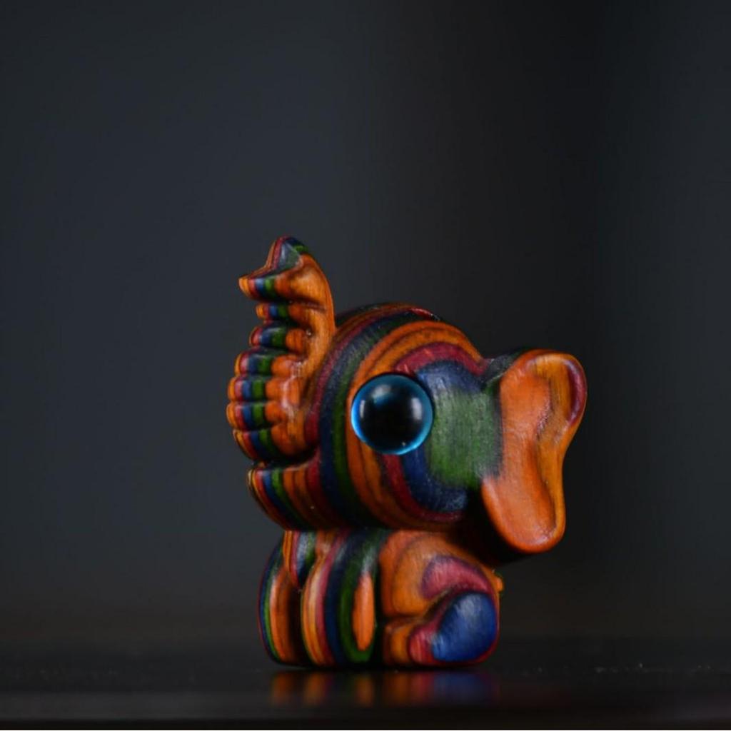 Rainbow Wood Carving: Cute Cat Desktop Ornament - Creative Miniatures for Home Decor