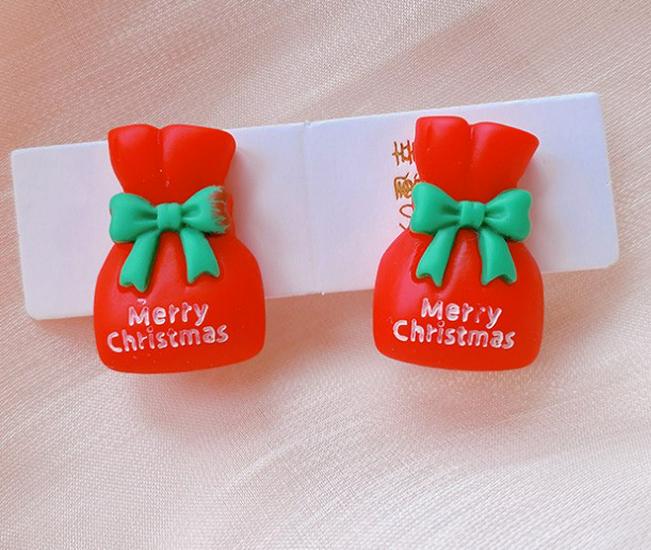 Kids' Christmas Cartoon Princess Clip-On Earrings: Cute, No Piercing Needed