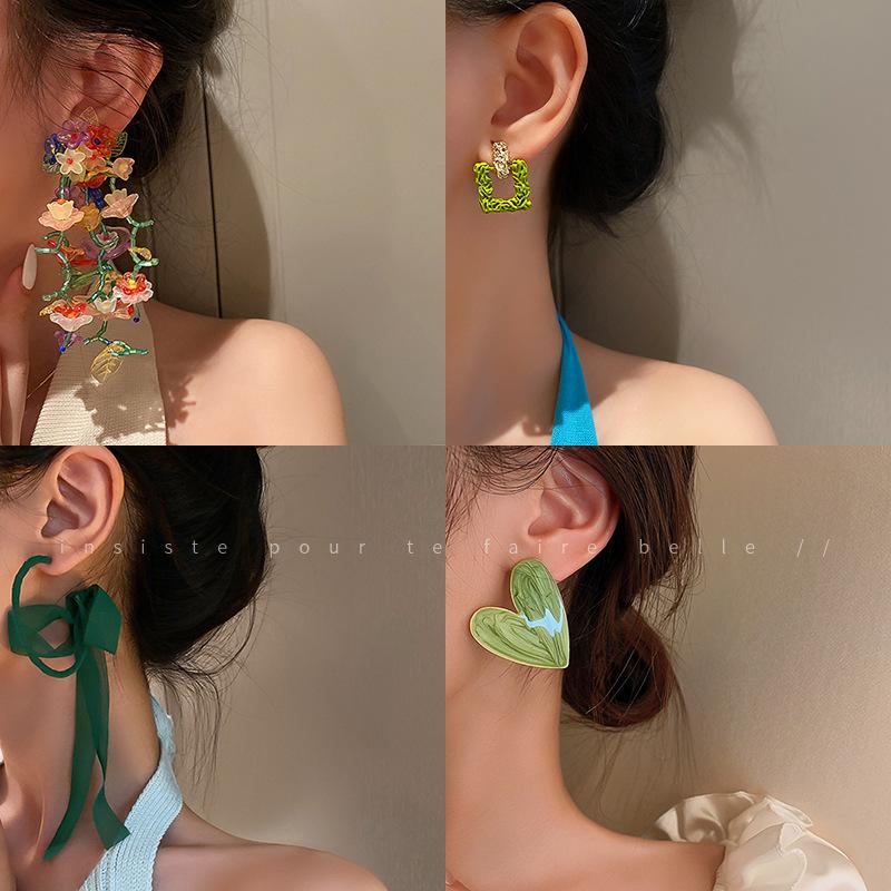 Mori Butterfly Flower Green Earrings Temperament Versatile Stud Earrings Personality Sweet Small Fresh Earrings