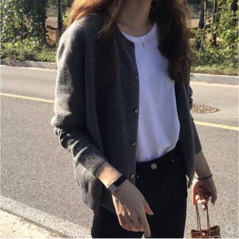 Spring, autumn and winter lazy wind knitted cardigan women's high-end gray niche versatile short top jacket sweater