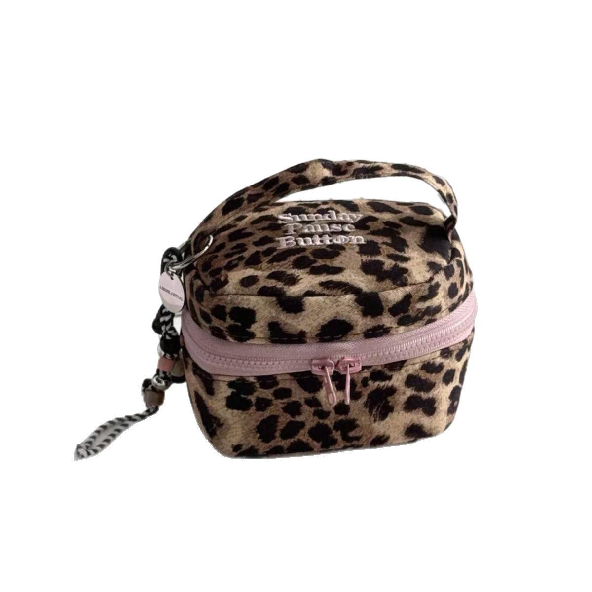 

1pc Mini Makeup Bag Compatible for Girls & Teachers - Cute Leopard Print Travel-Friendly Handbag with Handle, Compact /Korean Style Case