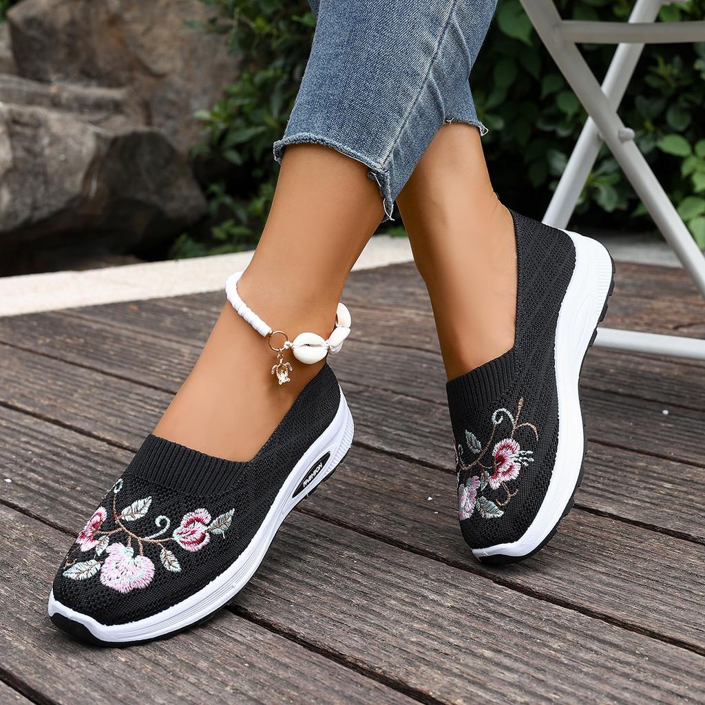Fashion Soft Sole Knit Sneakers for Women Slip On Flat Mom Shoes Spring/autumn Breathable Comfortable Mesh Flower Embroidered Shoes