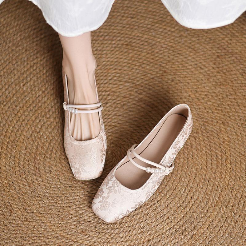 

New four-season single shoes women s shallow mouth low heel size women s shoes flat heel rubber soft sole one pedal lazy shoes women 41 (customized non-return and exchange) розовый