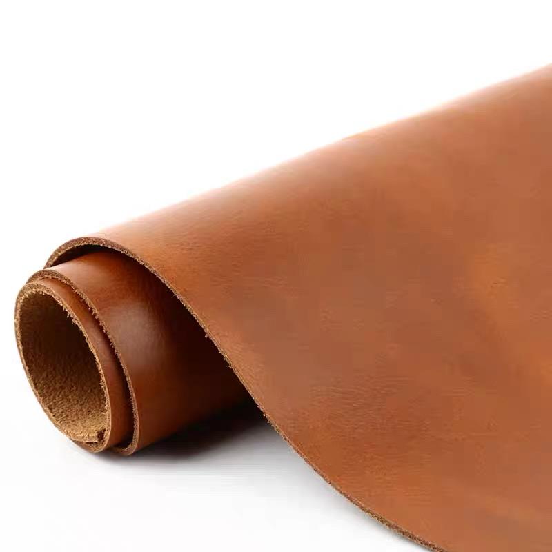 

Oil wax crazy horse leather brown cowhide top layer genuine leather material retro handmade DIY stiff leather goods 2mm color ch 10x10cm золотой