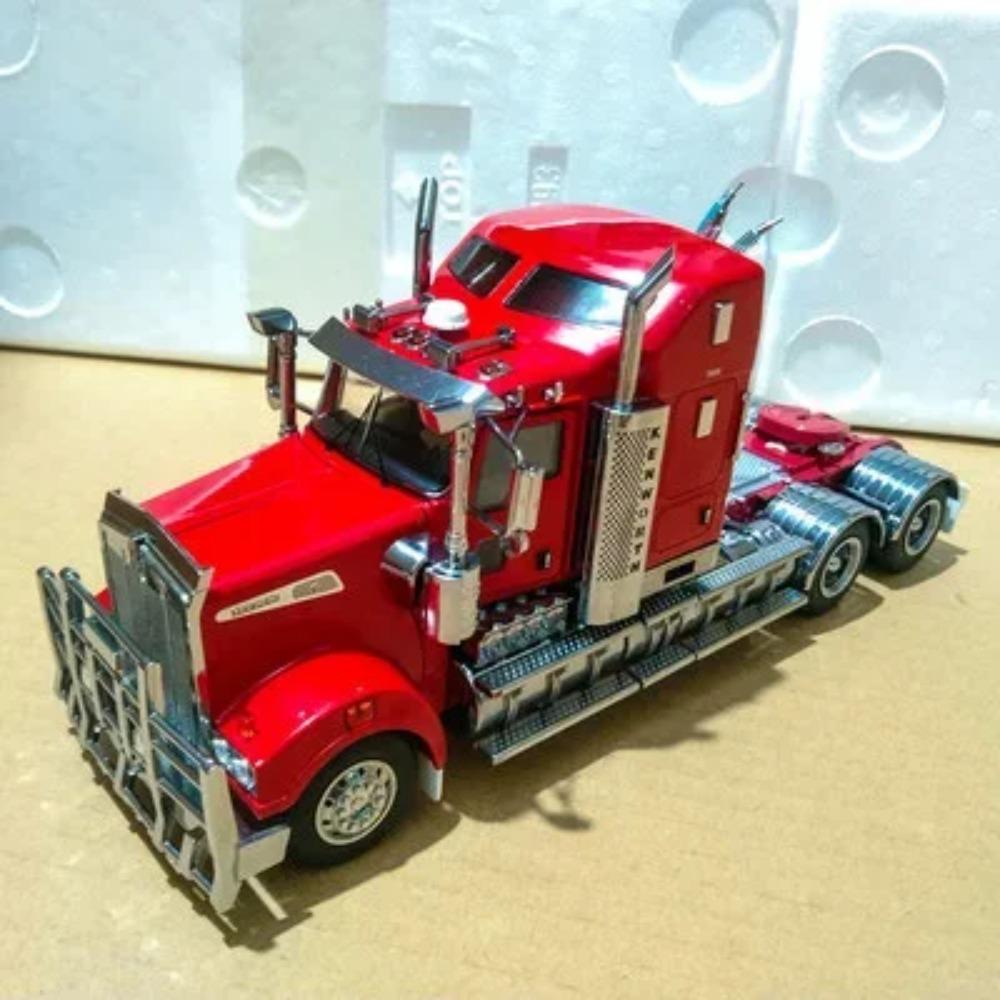 Die cast 1:32 alloy Kenworth T909 simulated truck front model static decorative ornaments holiday gift fan collection souvenirs
