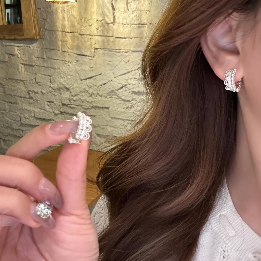 Pearl Crown Lace Earrings Fashion Versatile Ear Buckles Simple Earrings Light Luxury Geometry