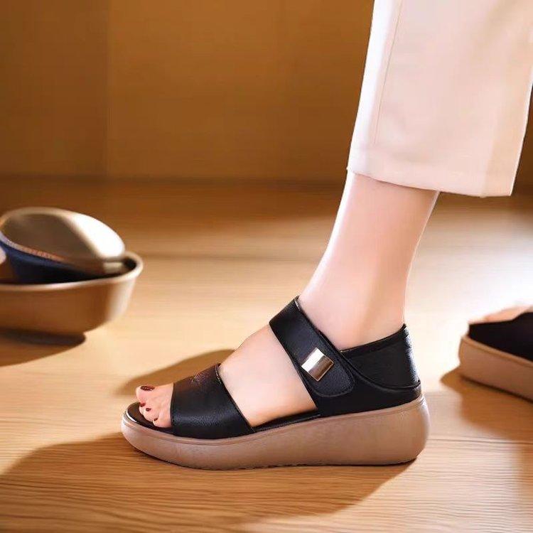 Women's Sandals, Flat-soled, New Style for Summer 2025, Soft-soled, Casual, Lightweight, Large Size Women's Shoes