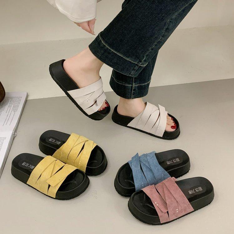 Thick-soled Woven One-word Sandals for Women 2025 Summer New Heightening Open-toed Beach Shoes Versatile Boken Slippers Outer Wear