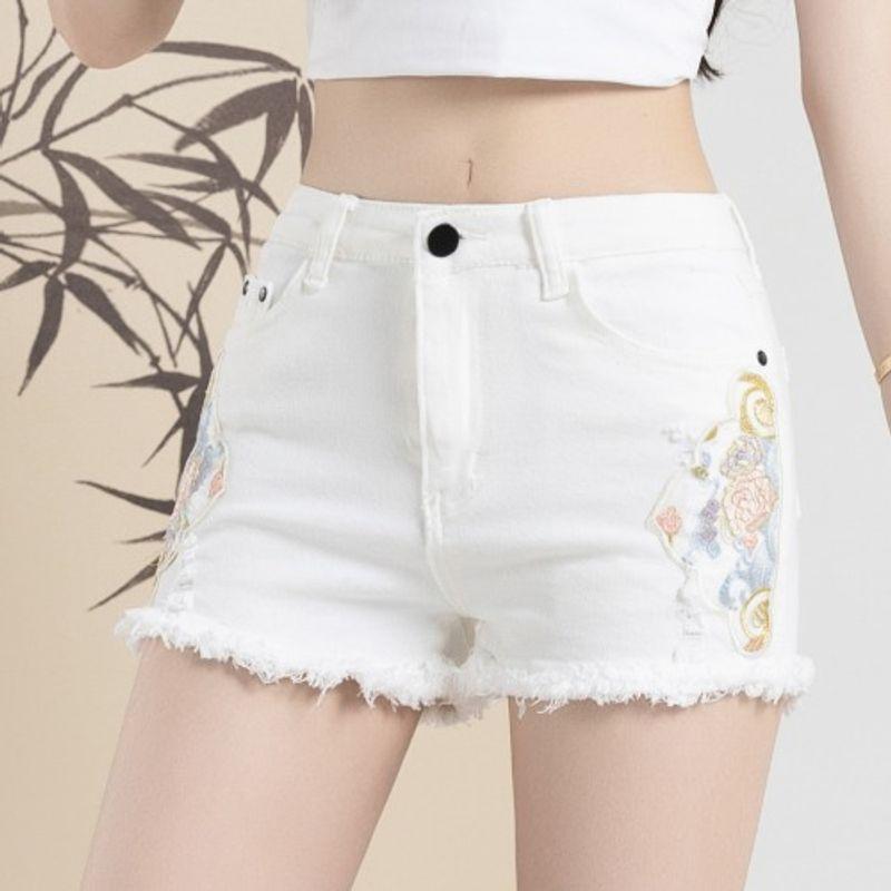 

Small Sweet Summer Student White Chinese Style Retro Embroidered Frayed Hem Scratch Casual Denim Shorts Hot Pants White shorts 2XL
