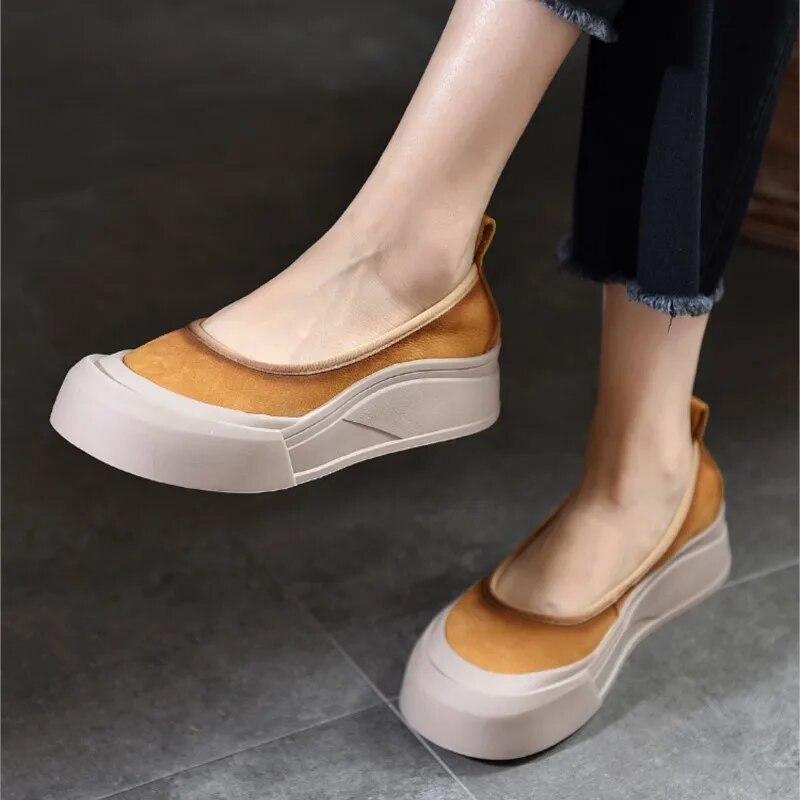 Johnature Loafers Valódi bőr vastag talpú felcsúsztatható cipők kerek orrú sekély női lapos cipők