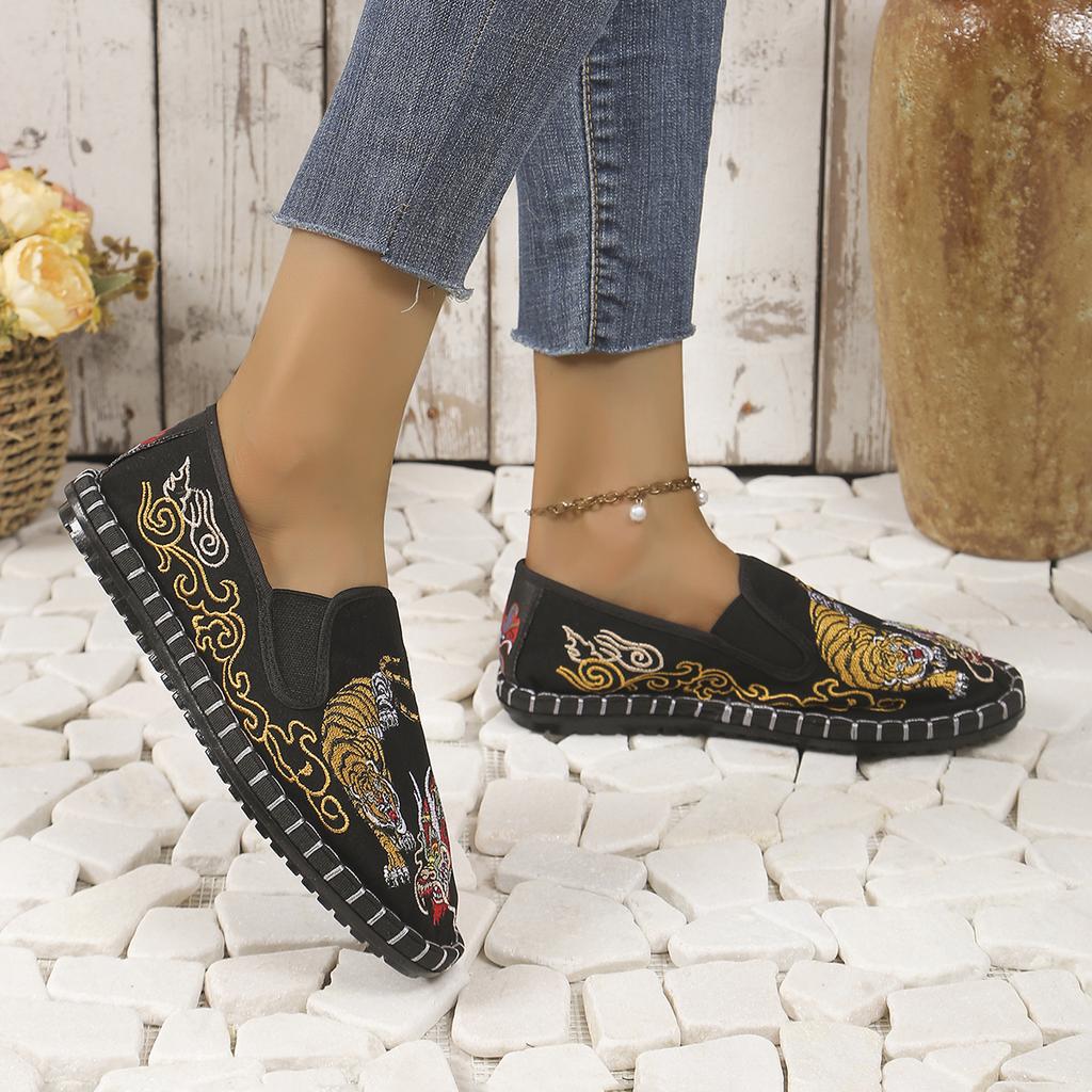 Fashion Casual Loafers Summer Fashion Slip on  Canvas Shoes Lightweight Breathable Flat Shoes  Women Shoes  Sneakers  Zapatos De Mujer