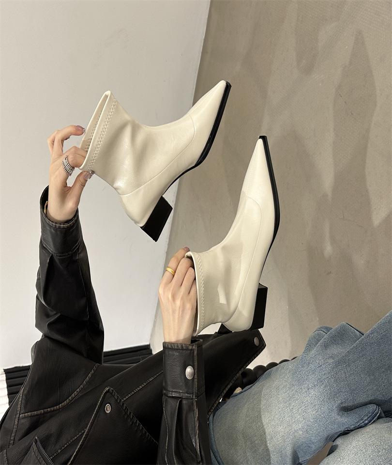 

Остроносые европейские и американские короткие ботинки женские 2025 осень и зима новые женские ботинки модные на толстом каблуке тонкие ботинки нишевый дизайн ботинки Мартин 39 абрикосовый