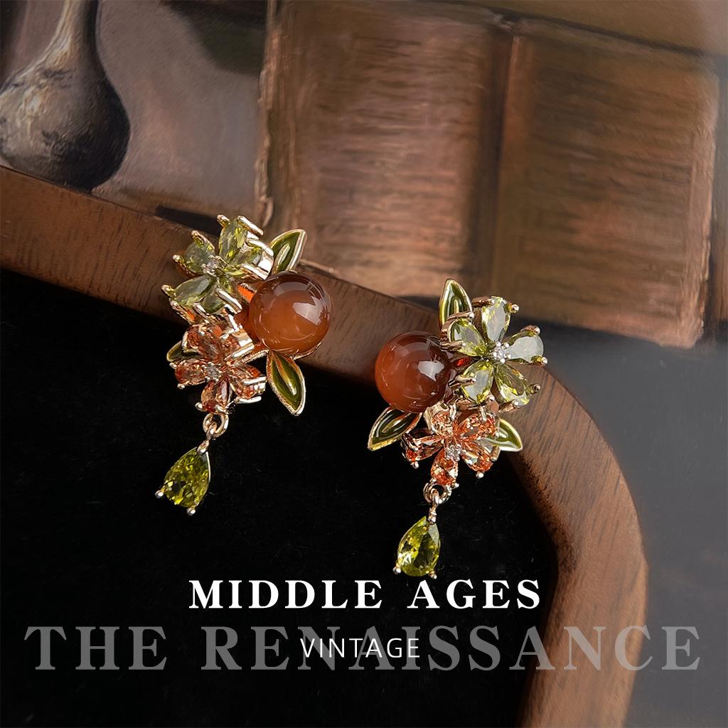 

Persimmon Ruyi~ Medieval French micro-inlaid zircon stud earrings literary persimmon flower fringed earrings