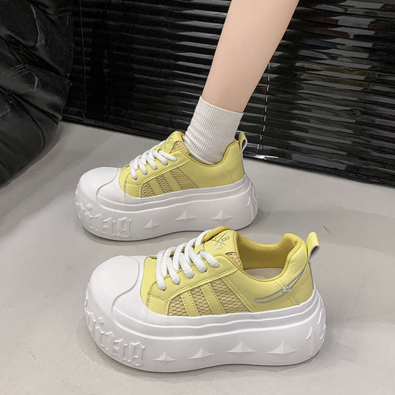 European Fashion Big Head Muffin Platform Bread Shoes Women's 2025 New Little White Shoes Small Height Increase Casual Shoes