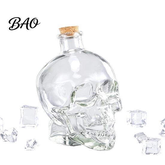Bottiglia per la Conservazione del Bourbon Decanter da Whiskey a Forma di Teschio, Vetro 3D per Liquori con Tappo, Dispenser da Vino Originale per Home Bar, Regalo Gotico Unico per Uomini Versamento Fluido